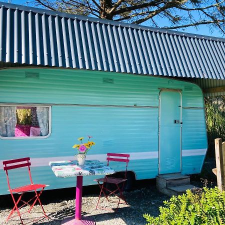 Отель Retro Caravans At Valentia Island Escape Chapeltown Экстерьер фото