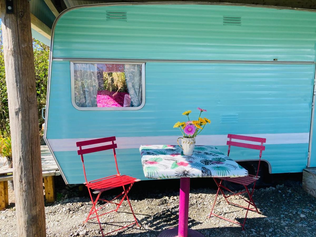 Отель Retro Caravans At Valentia Island Escape Chapeltown Экстерьер фото