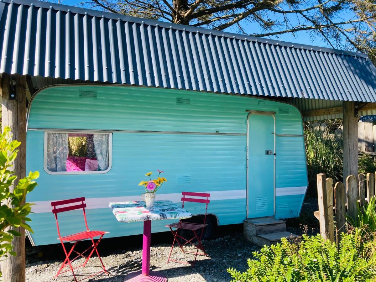 Отель Retro Caravans At Valentia Island Escape Chapeltown Экстерьер фото